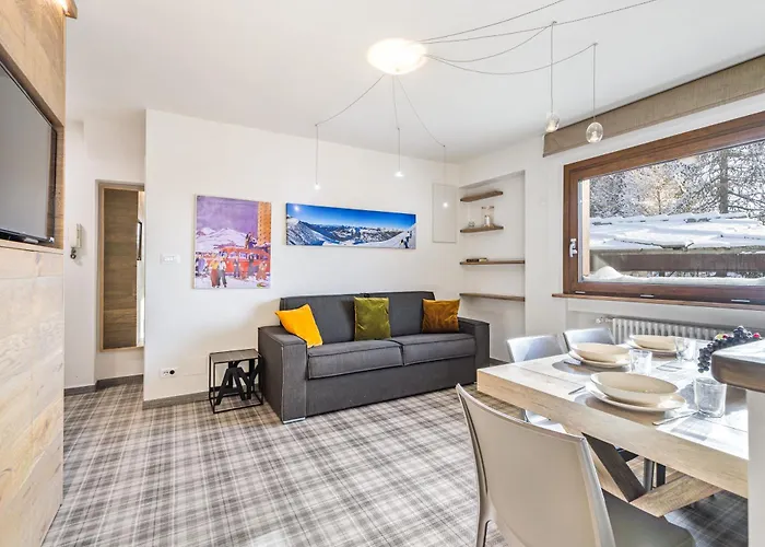 Hostdomus - Helsinki Apartment Sestriere